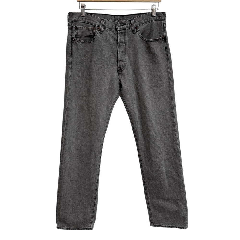 Levi’s 501 Jeans Men’s 32 x 30 Gray Wash Straight Leg Button Fly Classic